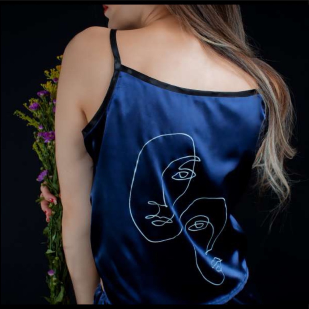 Set of Satin Camisole and Short. Size S. Blue.